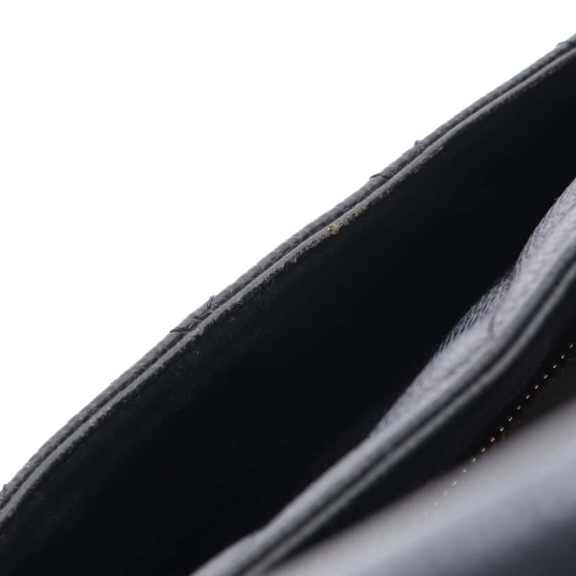 Chanel Caviar Medallion Tote Black Leather Good condition - Model View