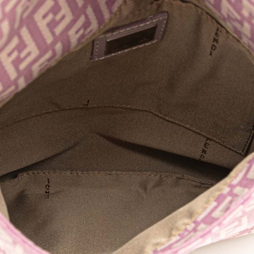 Fendi Zucchino Canvas Crossbody Pink Canvas Good condition - Model View