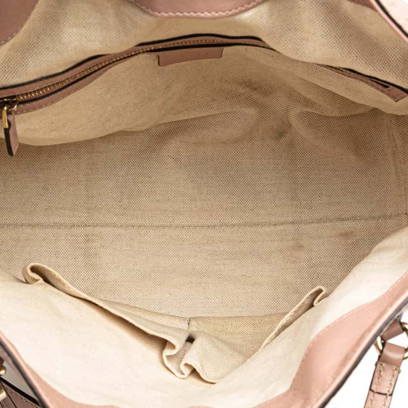 Gucci Medium Guccissima Bree Fold Over Tote Pink Leather Good condition - Model View