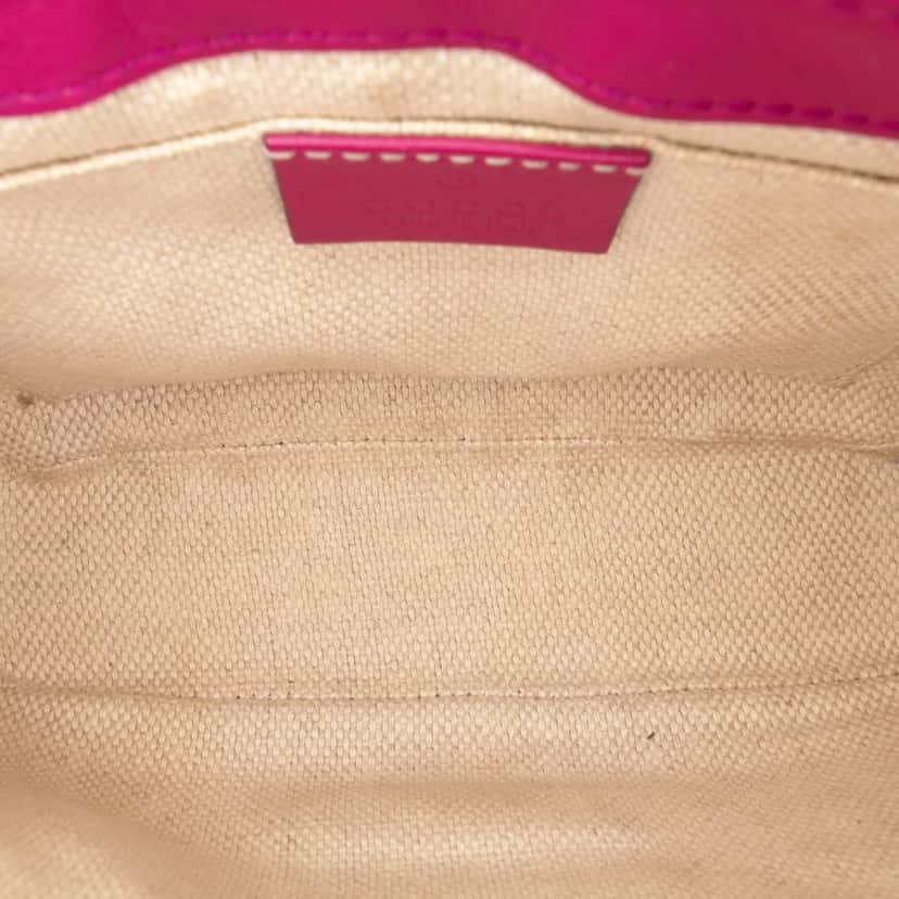 Gucci Small Patent Soho Chain Flap Crossbody Red Leather Good condition - Model View
