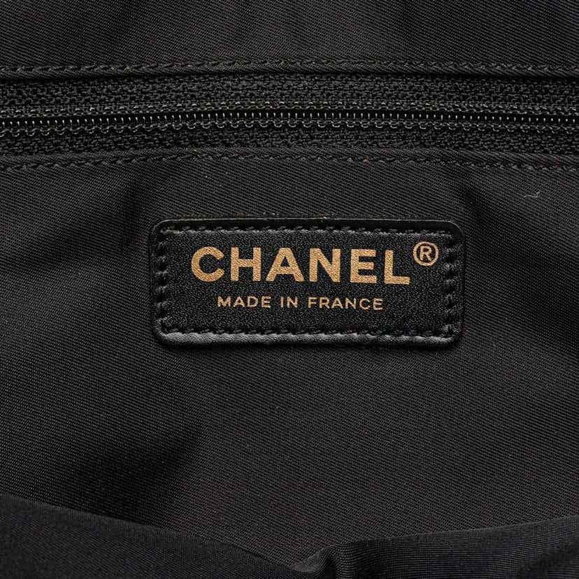 Chanel Nylon New Travel Line Tote Black Good condition - Box View
