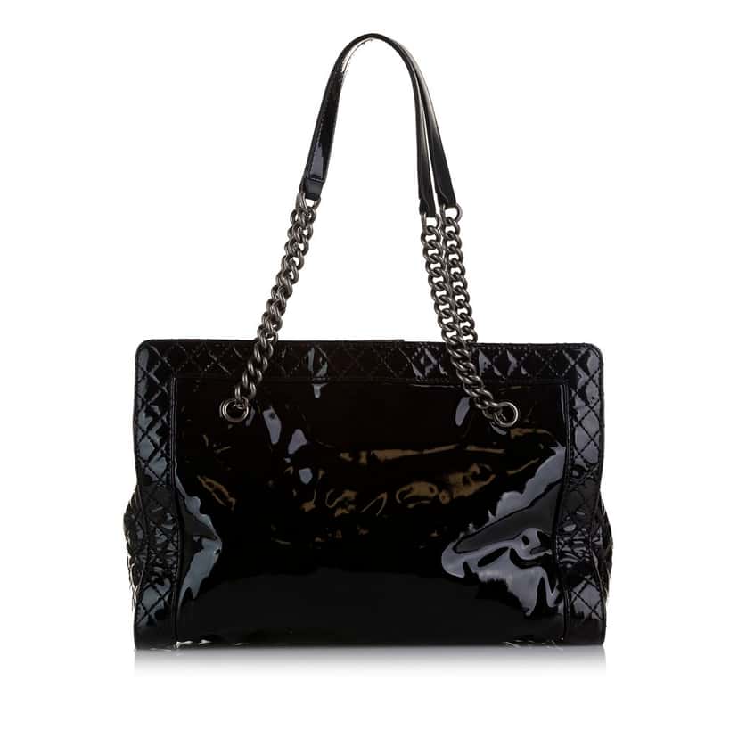 Chanel Patent Boy Reverso Shopping Tote Black Leather Good condition - Model View