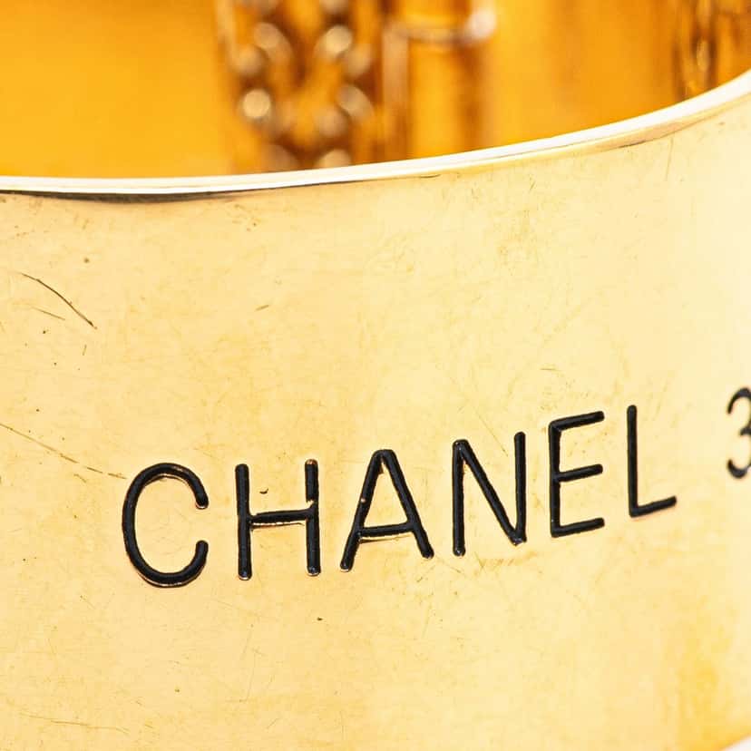 Chanel Gold Plated Rue Cambon Telephone Cuff Gold Metal Fair condition - Model View