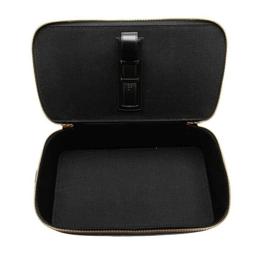 Celine Leather Pouch Black Leather Good condition - Model View