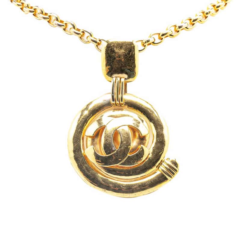 Chanel Gold Plated CC Round Pendant Necklace Gold Metal Good condition - Front View