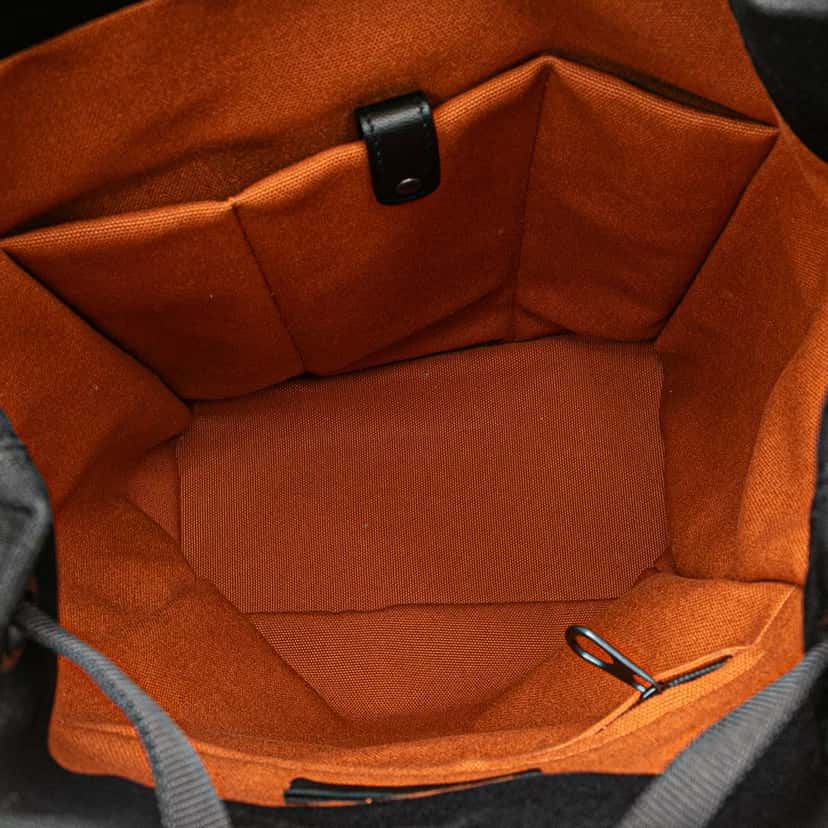 Bottega Veneta Canvas Drawstring Backpack Orange Canvas Good condition - Model View