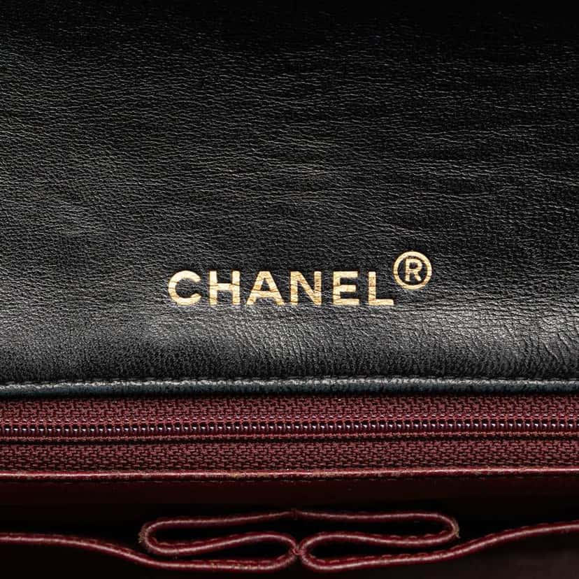 Chanel CC Quilted Lambskin Full Flap Black Leather Good condition - Box View