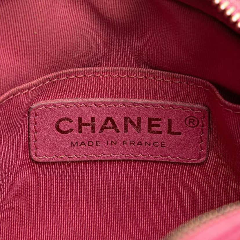 Chanel Quilted Caviar CC Day Camera Bag Pink Leather Very good condition - Box View