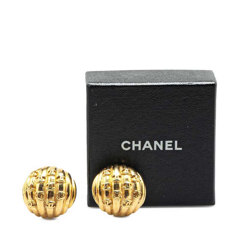 Chanel Gold Plated CC Dome Clip On Earrings Gold Metal Good condition - Model View