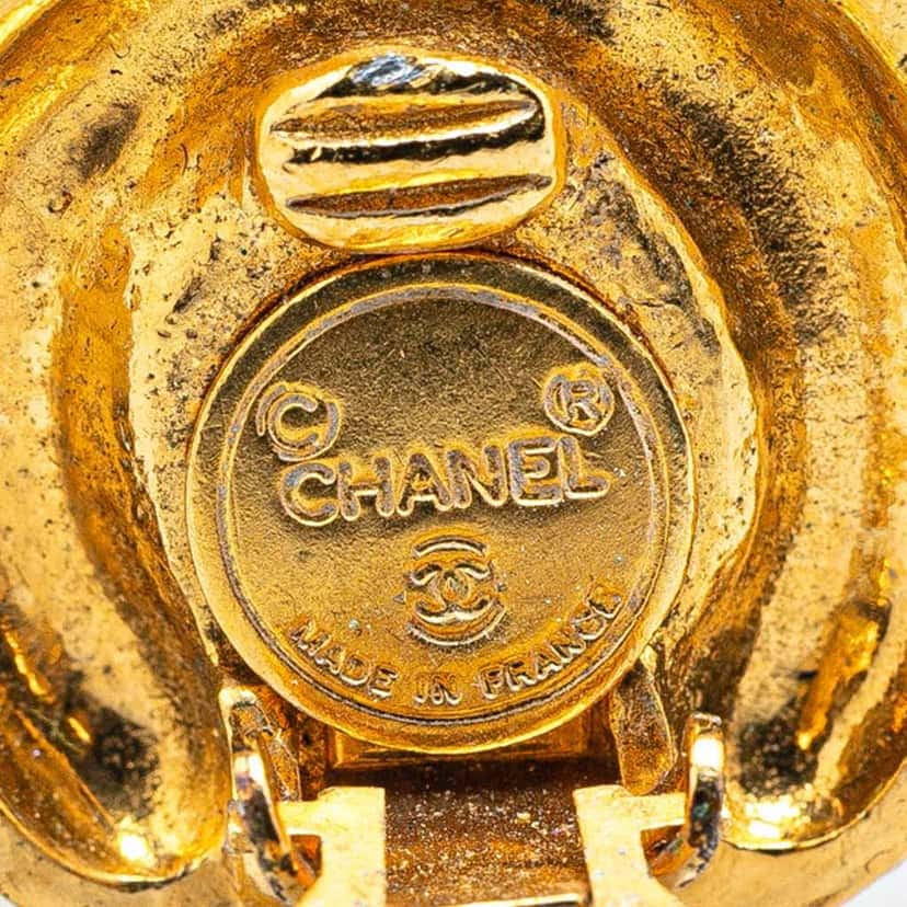 Chanel Gold Plated CC Clip on Earrings Gold Metal Good condition - Inside View