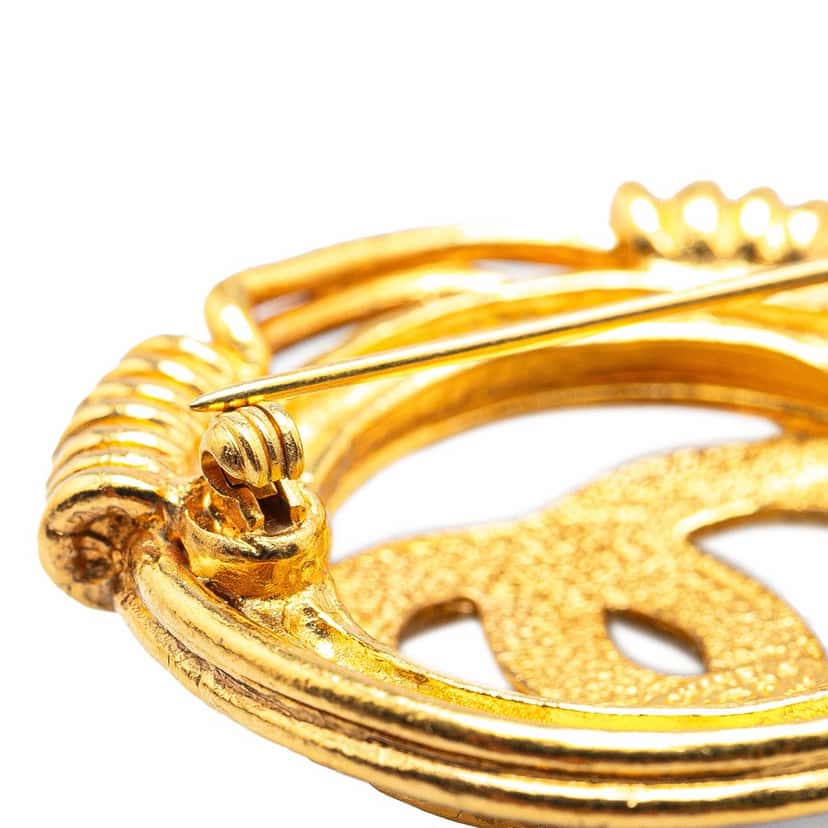 Chanel Gold Plated CC Brooch Gold Metal Good condition - Model View