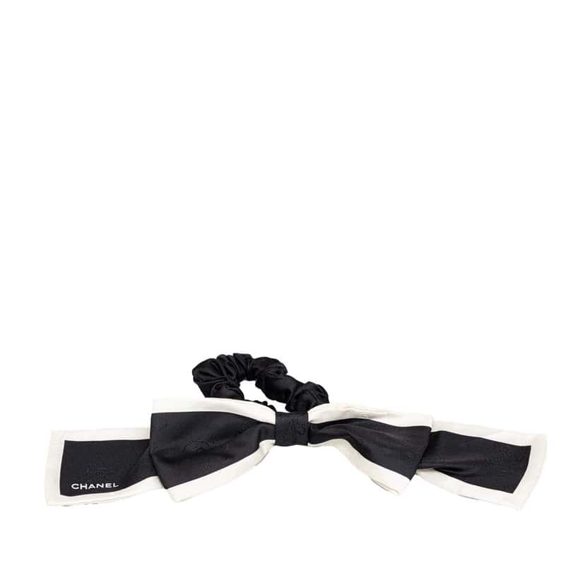 Chanel Silk CC Bow Scrunchie Black Silk Good condition - Front View
