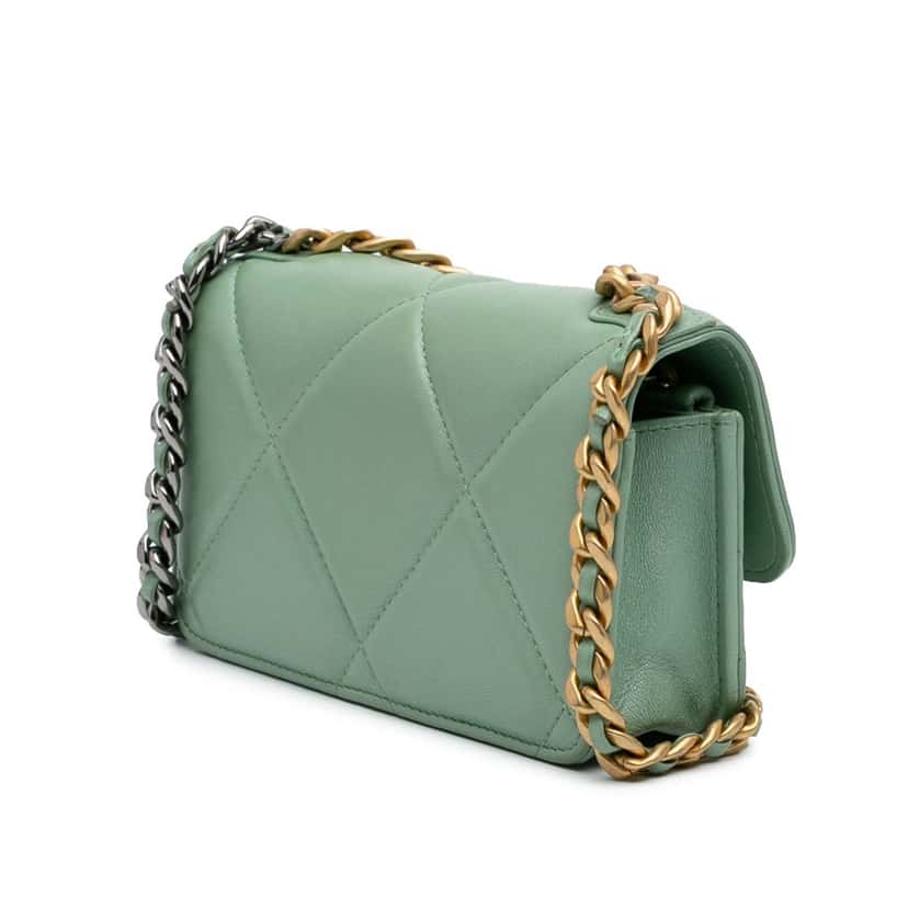 Chanel Quilted Lambskin 19 Wallet on Chain Green Leather Good condition - Back View