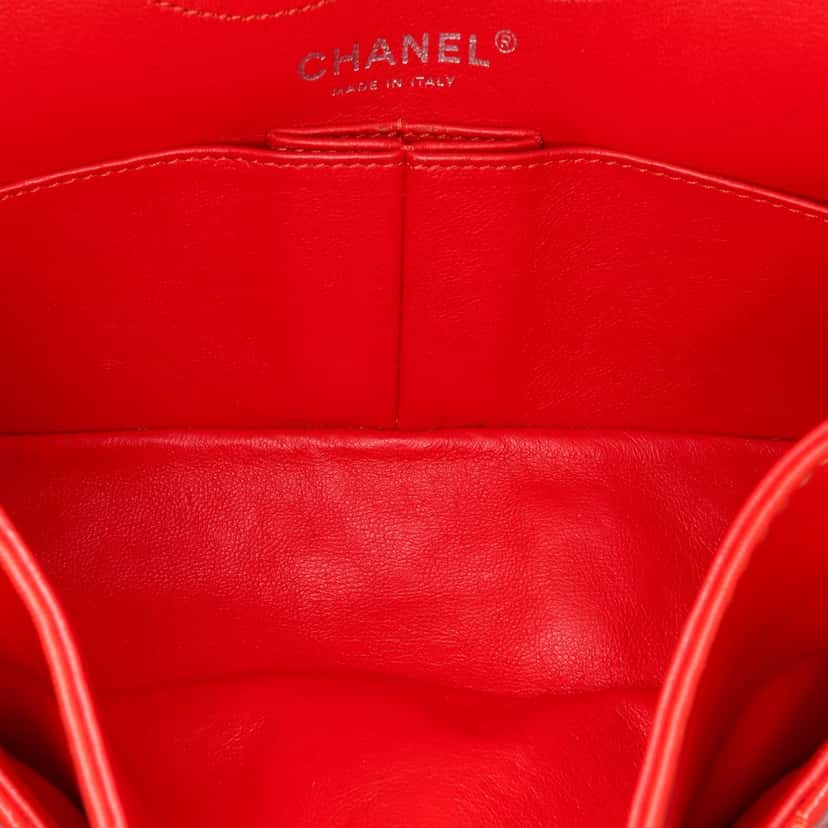 Chanel Reissue 2.55 Patent Double Flap 225 Red Leather Fair condition - Model View