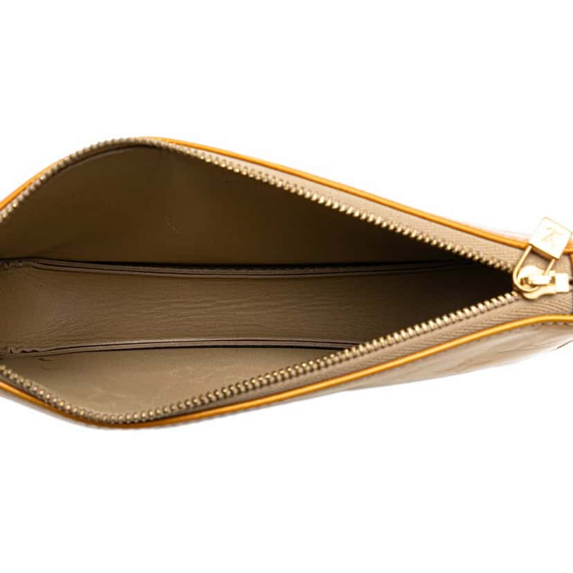 Louis Vuitton Monogram Vernis Pochette Lexington Brown Leather Fair condition - Model View
