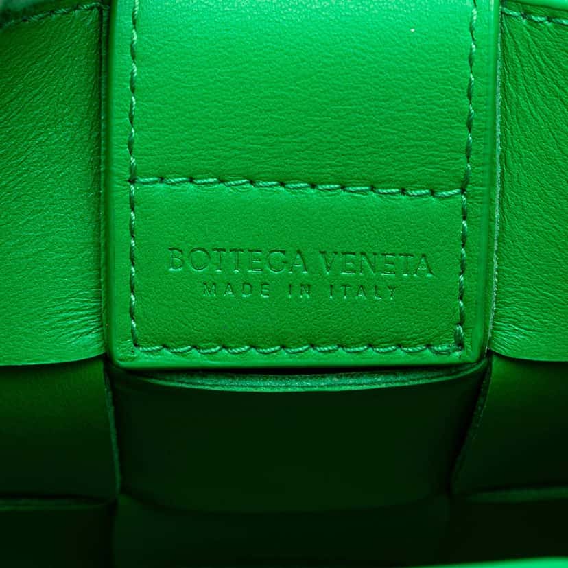 Bottega Veneta Mini Nappa Intrecciato Vertical Cassette Crossbody Green Leather Good condition - Box View