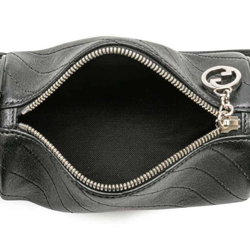 Gucci Mini Leather Blondie Barrel Shoulder Bag Black Leather Good condition - Model View