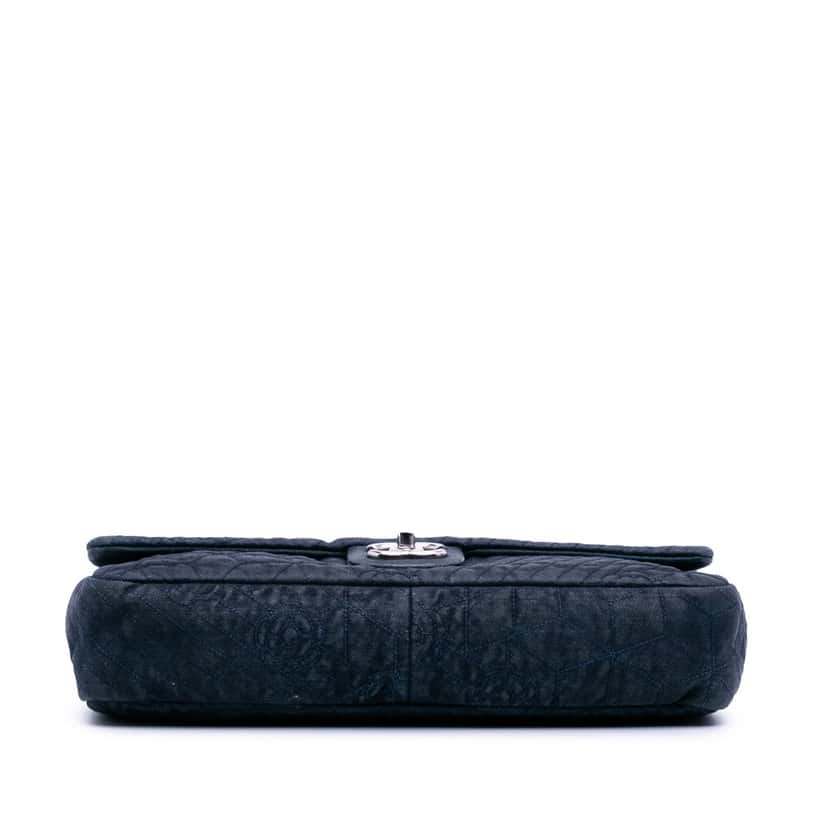 Chanel Large Embroidered Denim Camellia Flap Blue Denim Good condition - Inside View