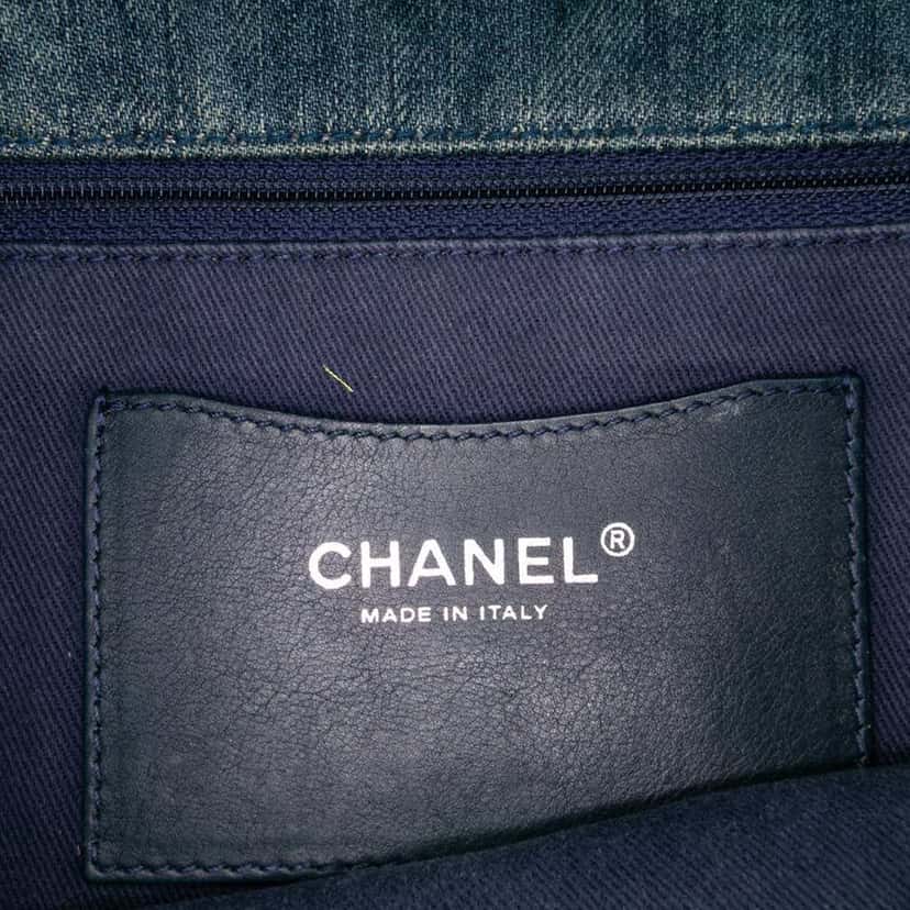 Chanel Large Embroidered Denim Camellia Flap Blue Denim Good condition - Box View