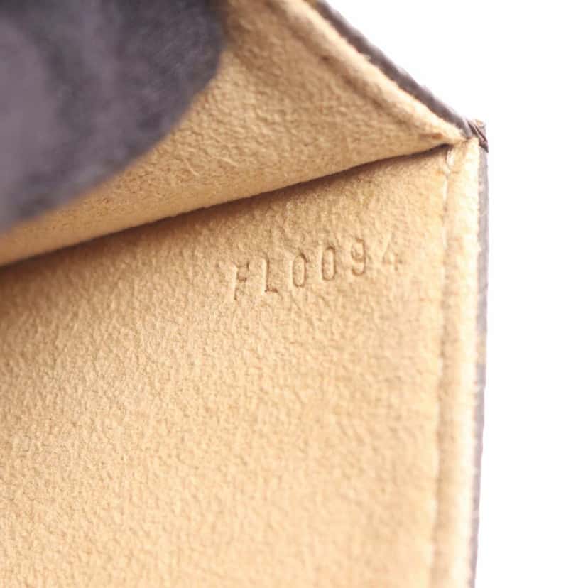 Louis Vuitton Monogram Pochette Florentine Brown Canvas Good condition - Model View