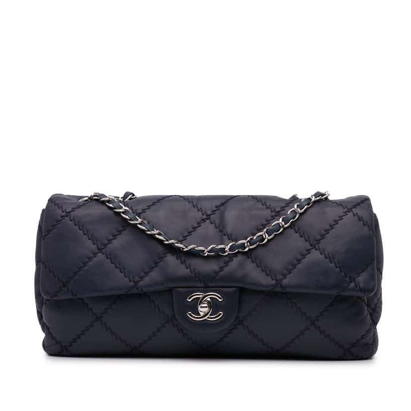 Chanel Quilted Lambskin Ultimate Stitch Flap Blue Leather Good condition - Front View