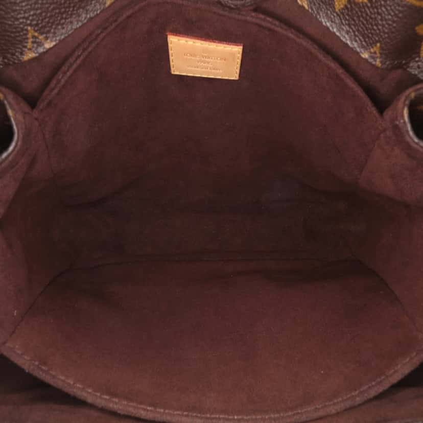 Louis Vuitton Monogram Pochette Metis Brown Canvas Good condition - Model View