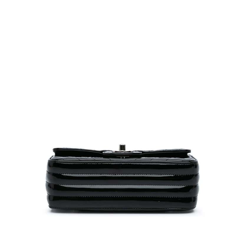 Chanel Mini Rectangular Classic Chevron Patent Single Flap Black Leather Good condition - Inside View