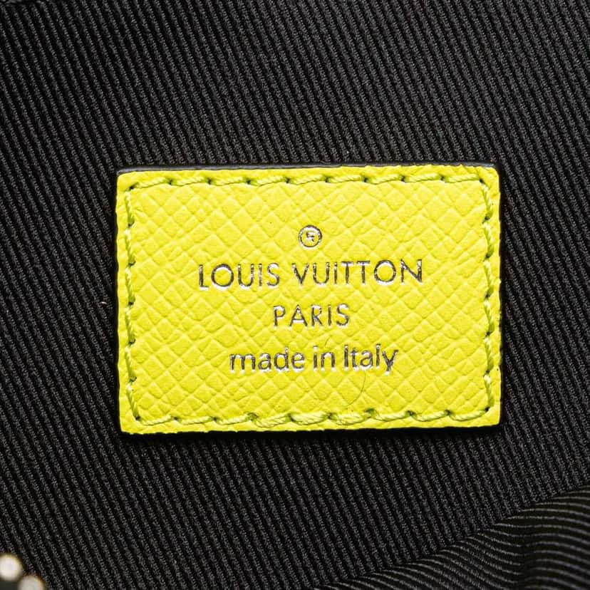Louis Vuitton Monogram Taigarama Outdoor Messenger Yellow Leather Good condition - Box View