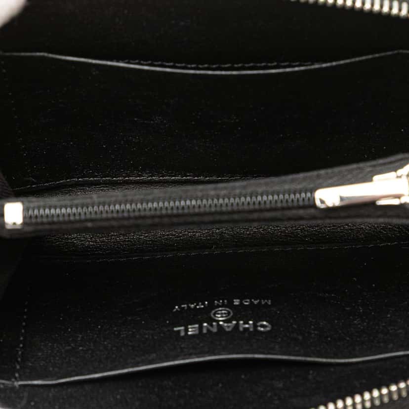 Chanel Quilted Lambskin CC Crystal Coin Pouch Black Leather Good condition - Model View