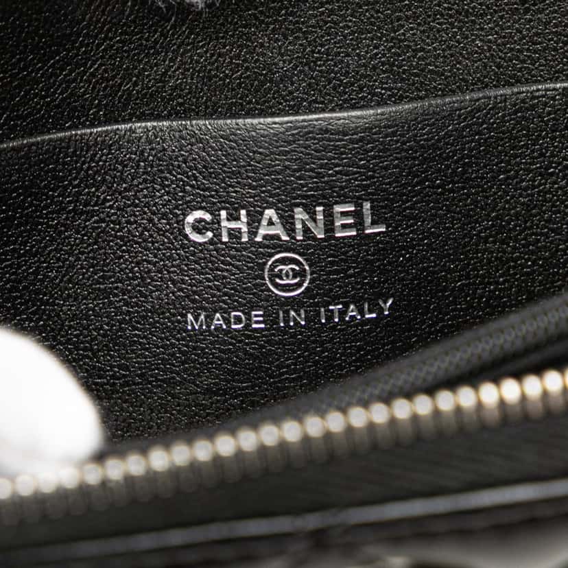 Chanel Quilted Lambskin CC Crystal Coin Pouch Black Leather Good condition - Box View