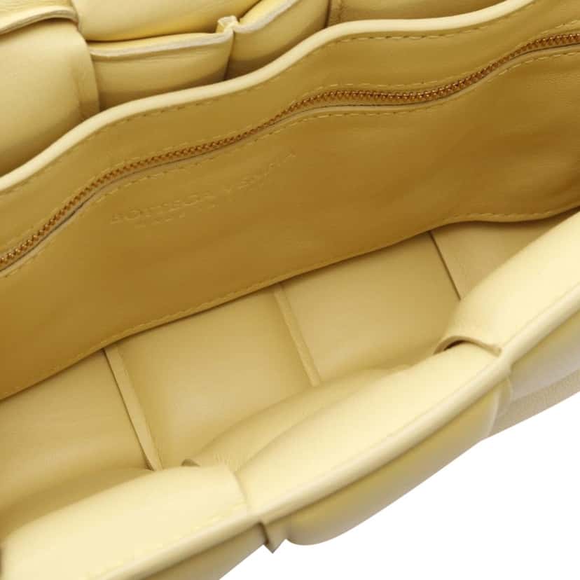 Bottega Veneta Nappa Intrecciato Padded Chain Cassette Satchel Yellow Leather Good condition - Inside View