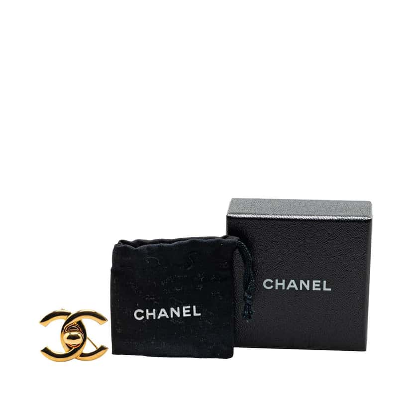 Chanel Gold Plated CC Turn-Lock Brooch Gold Metal Good condition - Model View