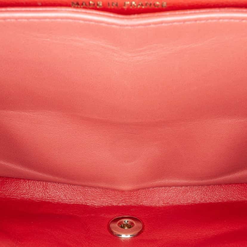 Chanel Medium Classic Chevron Lambskin Double Flap Orange Leather Good condition - Model View