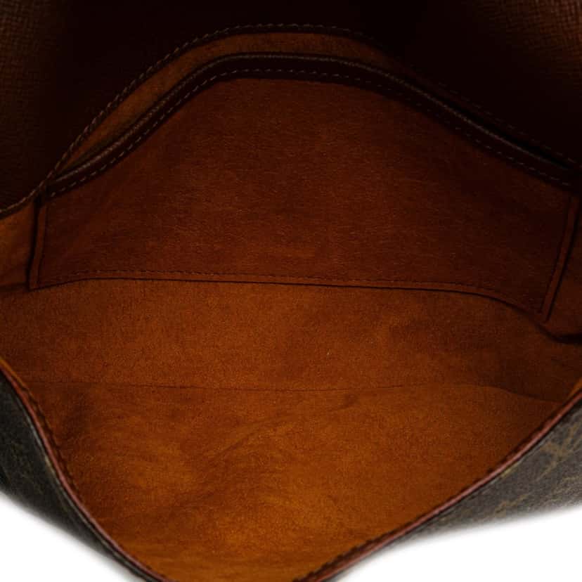 Louis Vuitton Monogram Musette Tango Short Strap Brown Canvas Good condition - Model View