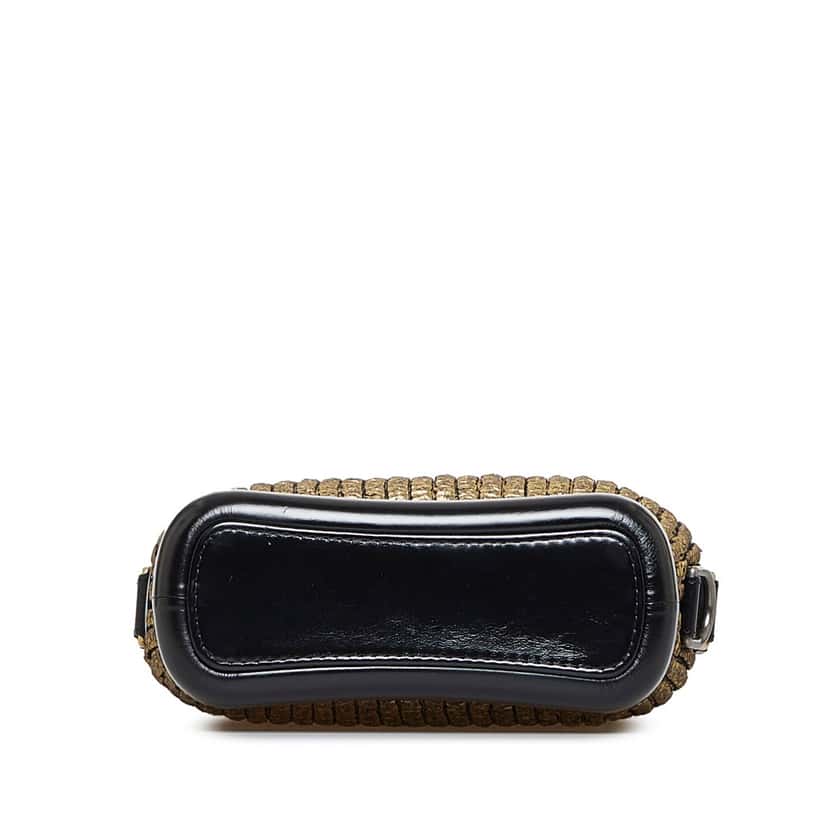Chanel Small Painted Knit Gabrielle Crossbody Bag Black Tweed Good condition - Model View