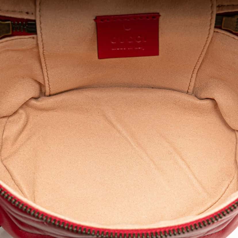 Gucci GG Marmont Round Matelasse Leather Backpack Red Leather Good condition - Model View