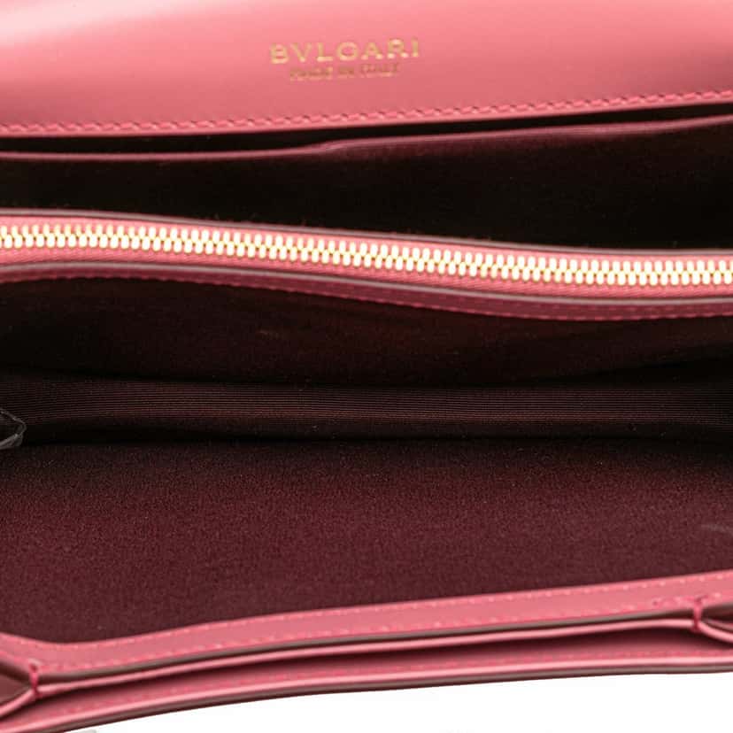 Bvlgari Leather Serpenti Forever Crossbody Pink Leather Good condition - Model View
