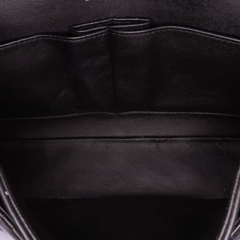 Chanel Medium Classic Striped Patent Double Flap Black Leather Good condition - Model View