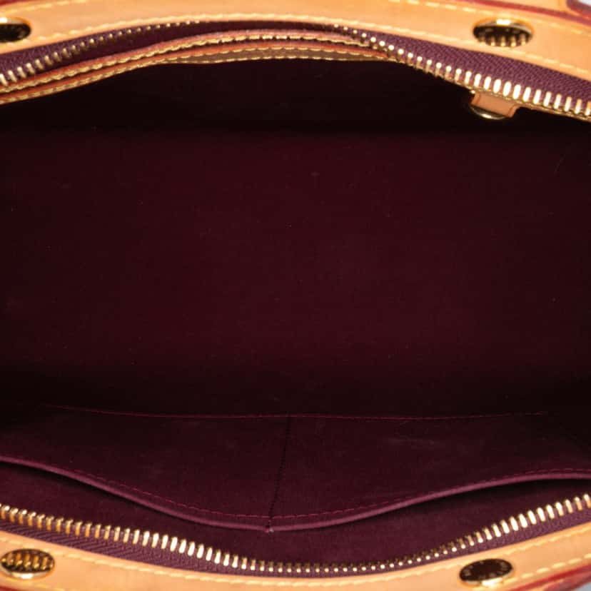 Louis Vuitton Monogram Vernis Brea MM Red Leather Good condition - Model View