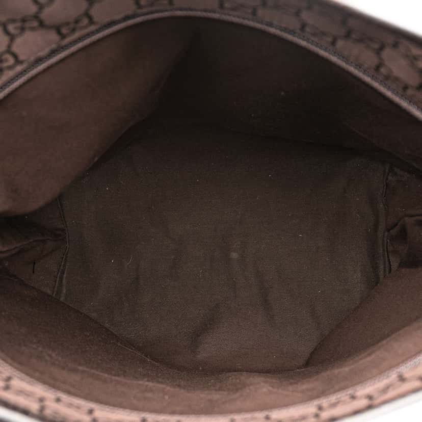 Gucci GG Canvas Tote Brown Canvas Good condition - Model View