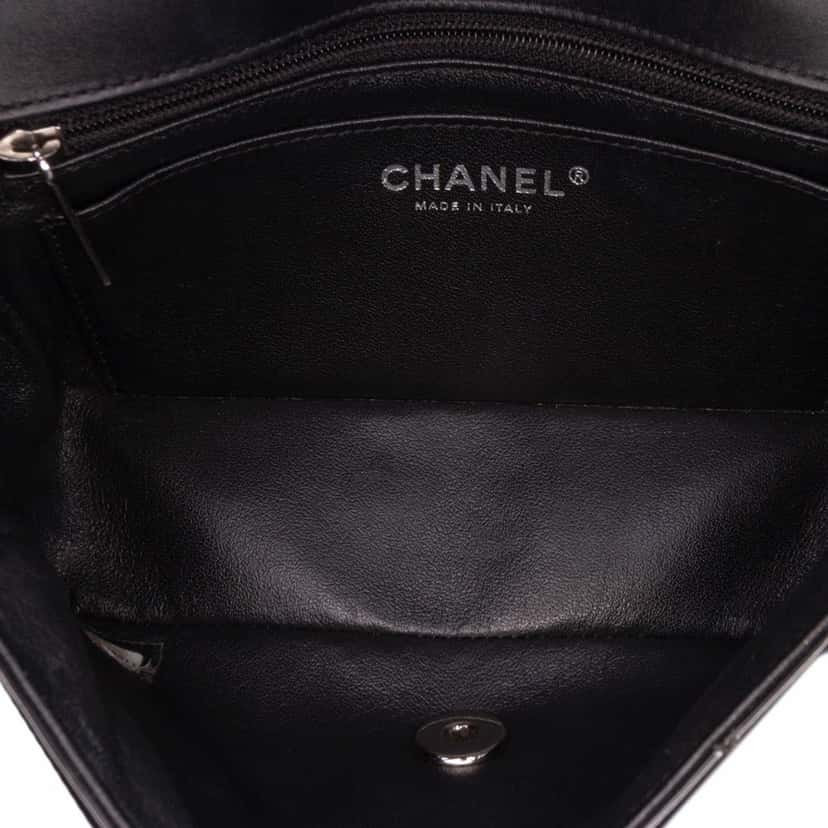Chanel Mini Rectangular Classic Bicolor Patent Single Flap Red Leather Good condition - Model View