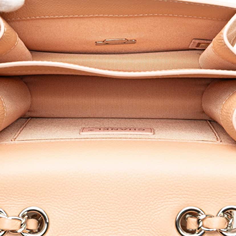 Chanel Mini Quilted Caviar CC Box Flap Pink Leather Very good condition - Model View