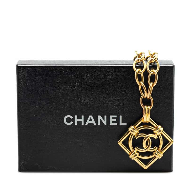 Chanel Gold Plated CC Diamond Shape Pendant Necklace Gold Metal Good condition - Box View