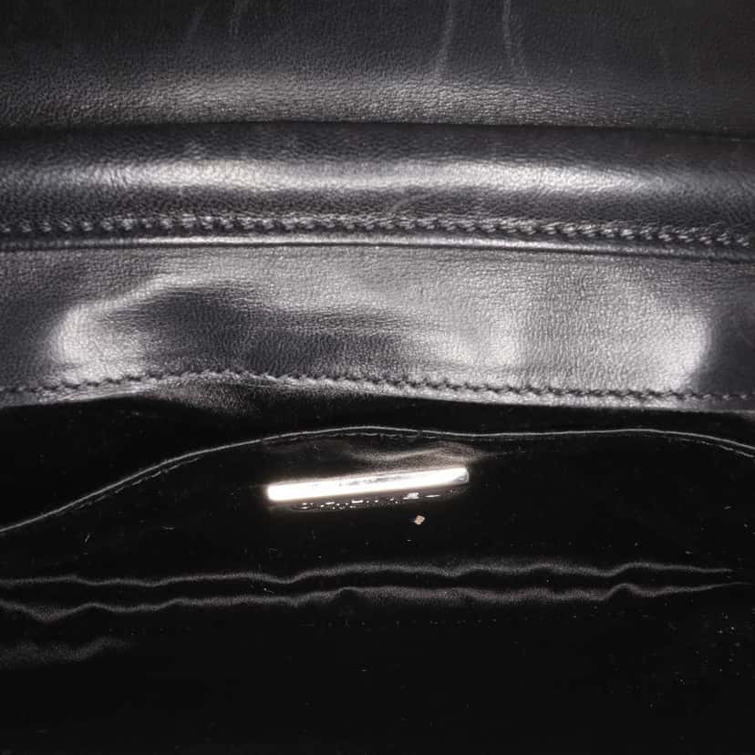 Chanel Quilted Lambskin Butterfly Clutch With Chain Black Leather Good condition - Model View
