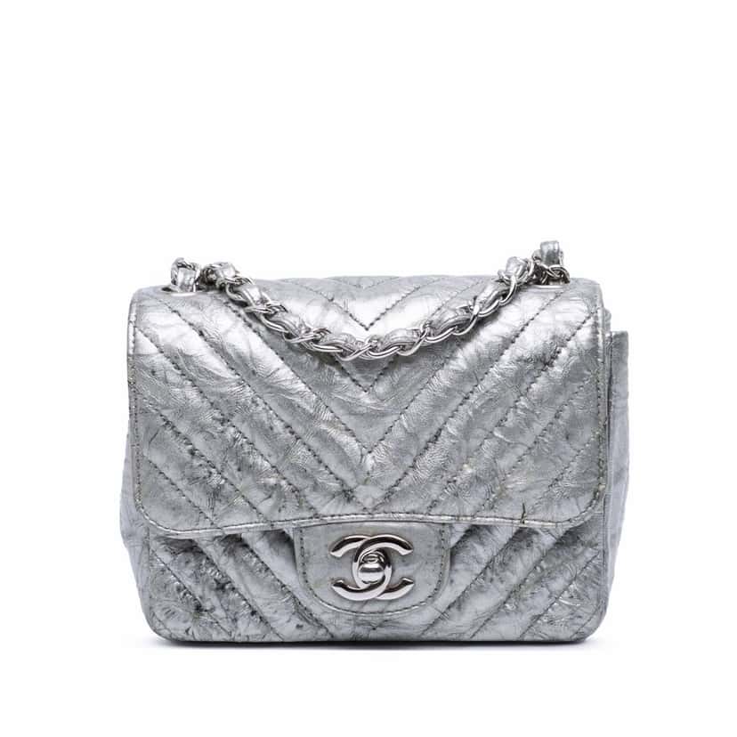 Chanel Mini Square Classic Chevron Metallic Crumpled Patent Single Flap Silver Leather Good condition - Front View