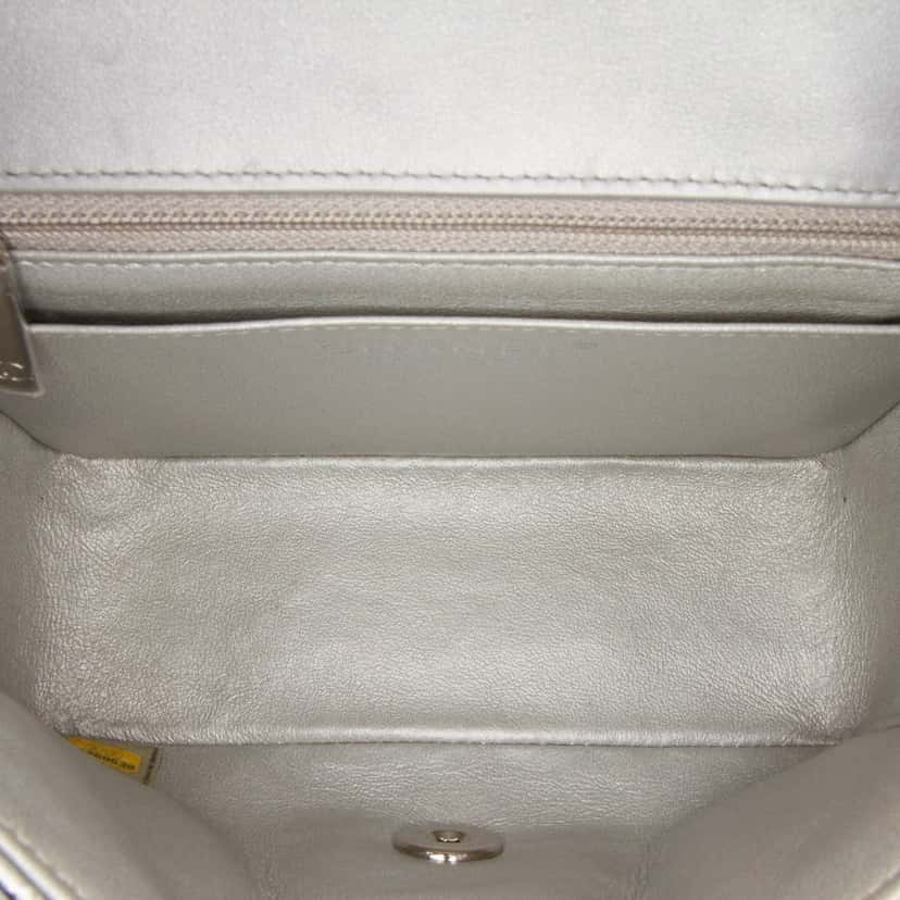 Chanel Mini Square Classic Chevron Metallic Crumpled Patent Single Flap Silver Leather Good condition - Model View