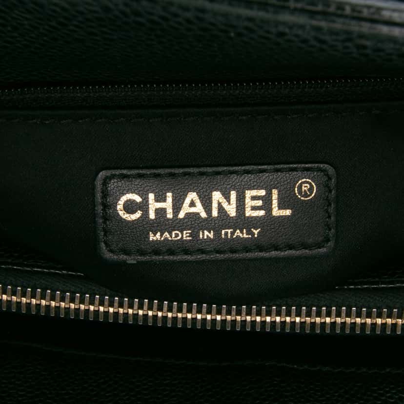 Chanel Caviar Grand Shopping Tote Black Leather Good condition - Box View