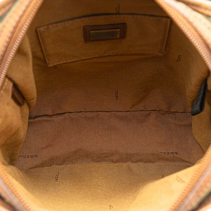 Fendi Zucca Canvas Crossbody Brown Canvas Good condition - Model View