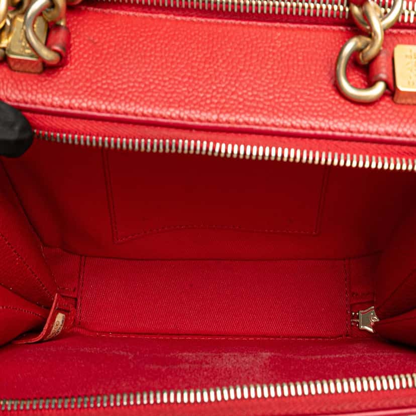 Chanel Small Quilted Caviar Top Handle Camera Bag Red Leather Very good condition - Box View