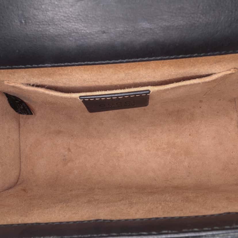 Gucci Small Pearl Studded Leather Padlock Crossbody Black Leather Good condition - Model View
